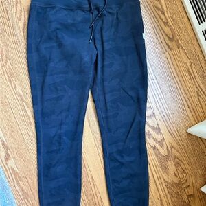 Vuori Black Camo Leggings